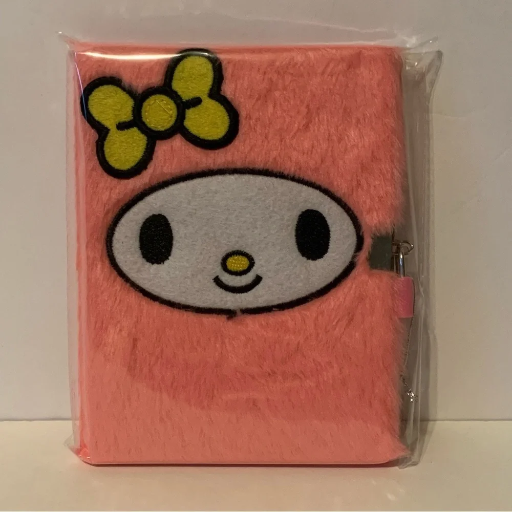 NWT. HELLO KITTY Melody Fuzzy Journal Diary with Lock